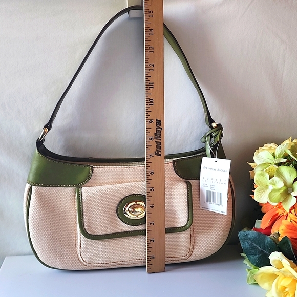 NWT. Beautiful Etienne Aigner. Juliet Collection Hobo Bag. ☆ - Picture 12 of 16